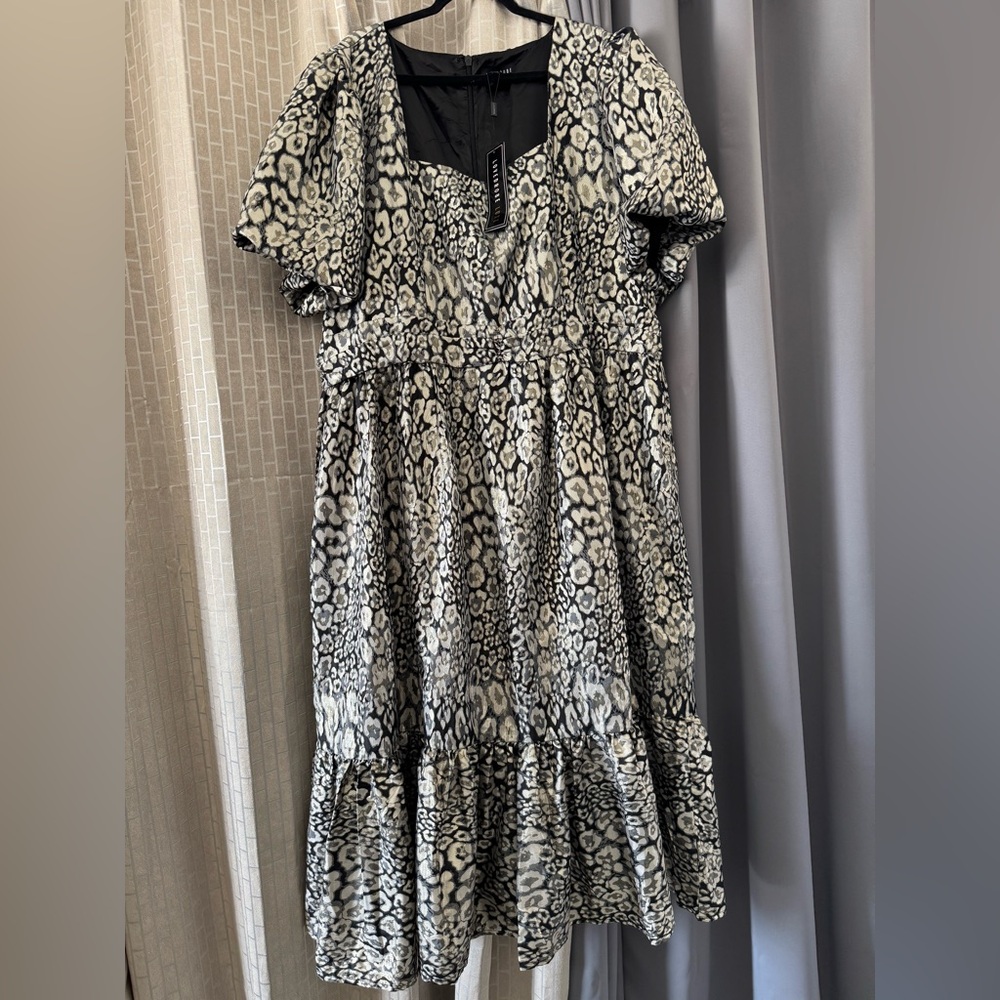 Fancy leopard print dress 
black,light blue, gold, and silver